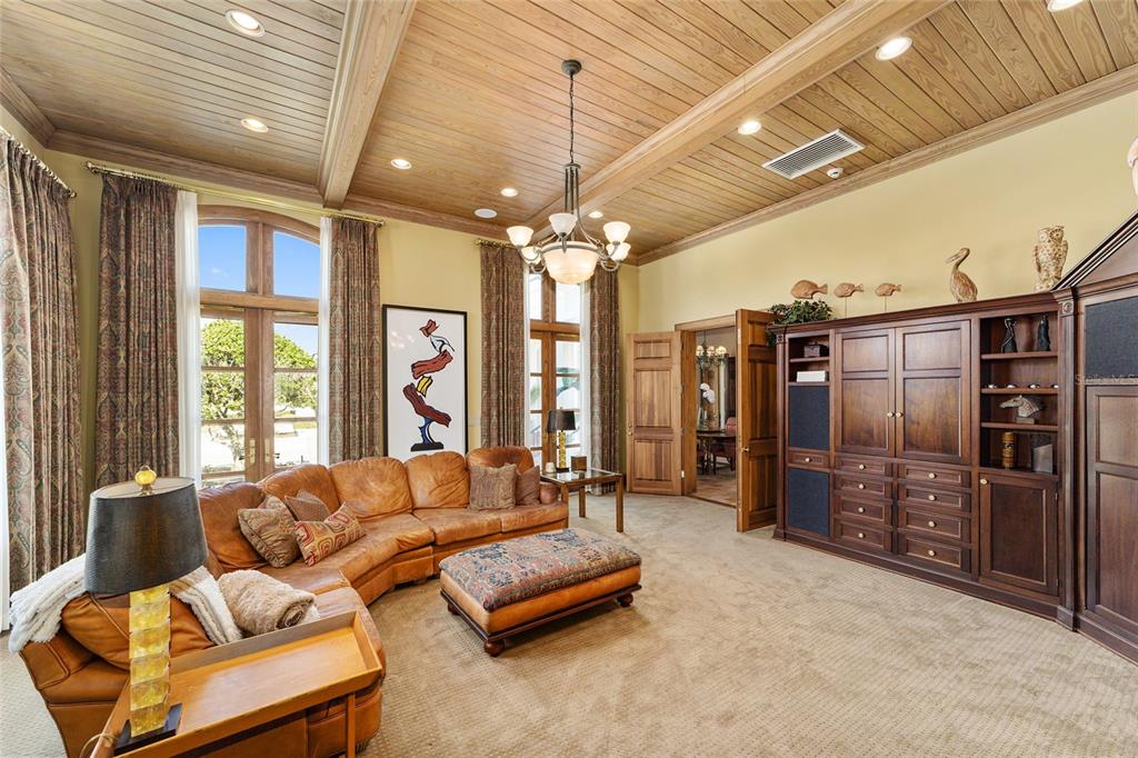 WESTBURY - Residential