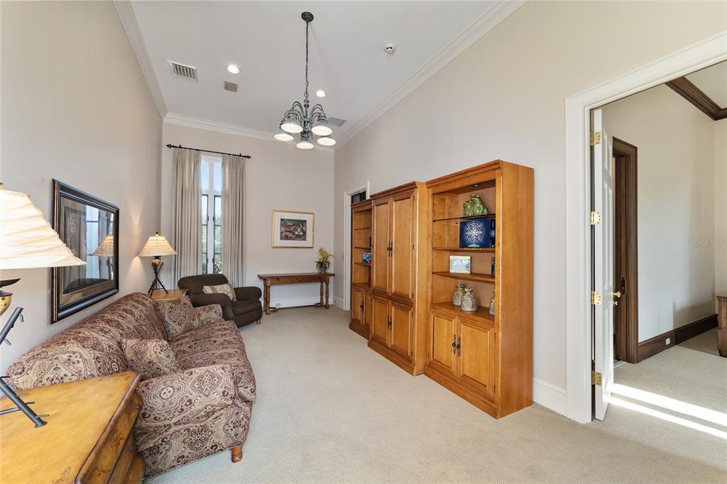 WESTBURY - Residential