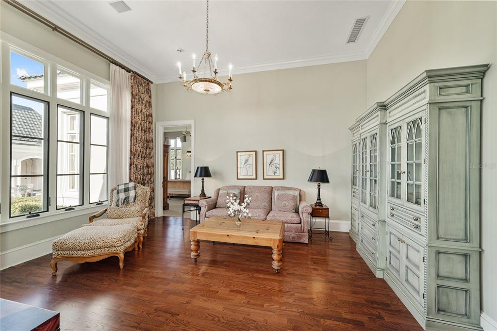 WESTBURY - Residential