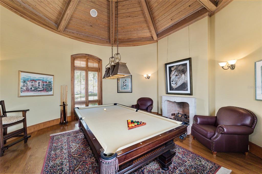 WESTBURY - Residential