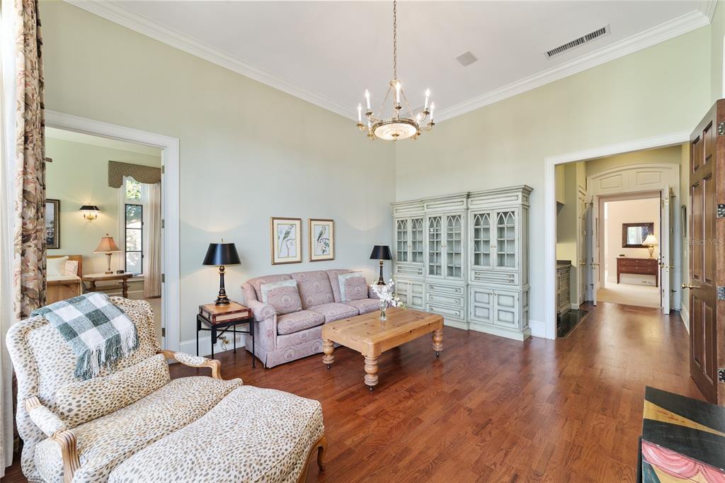 WESTBURY - Residential