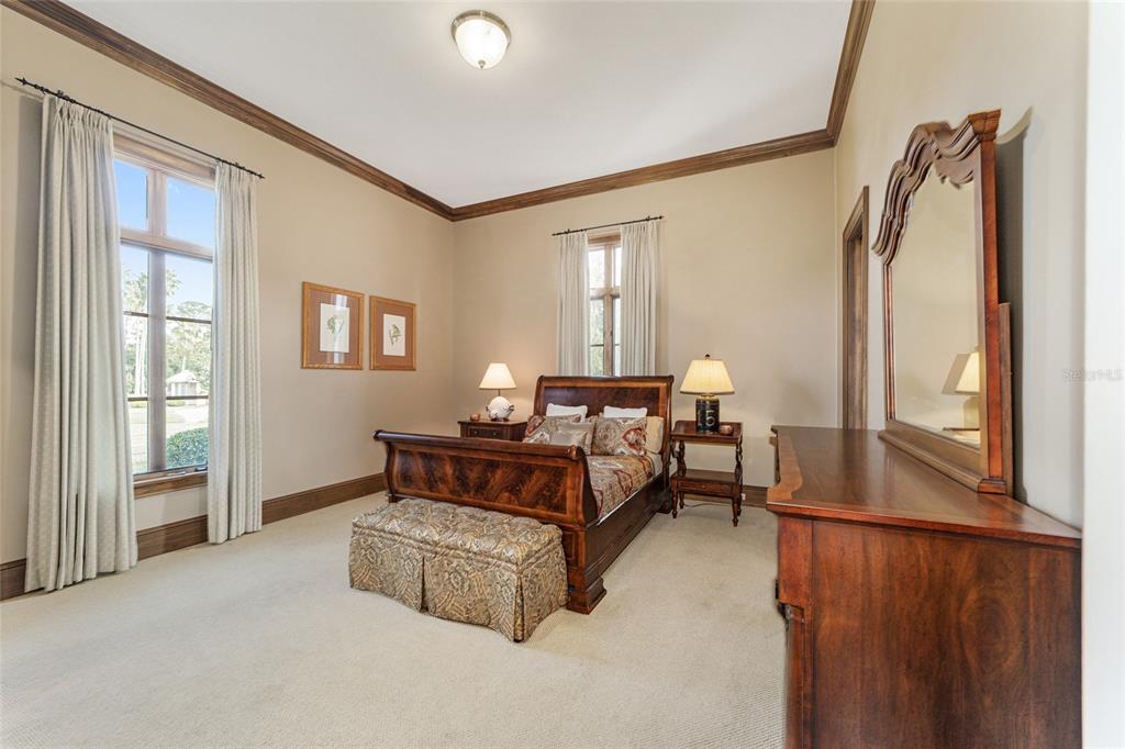 WESTBURY - Residential