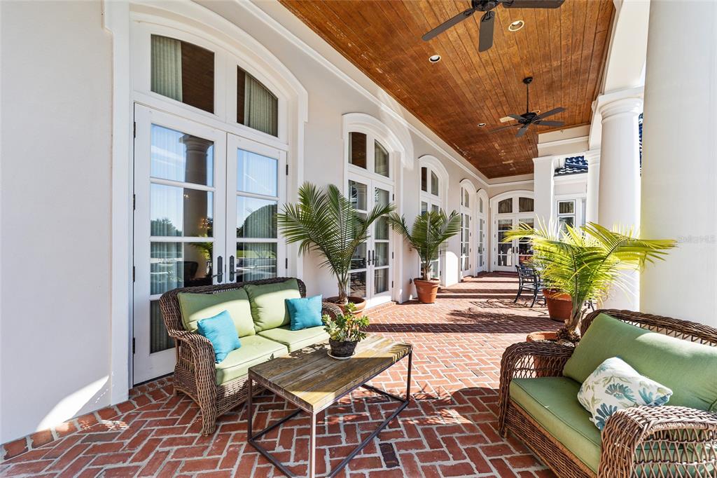 WESTBURY - Residential