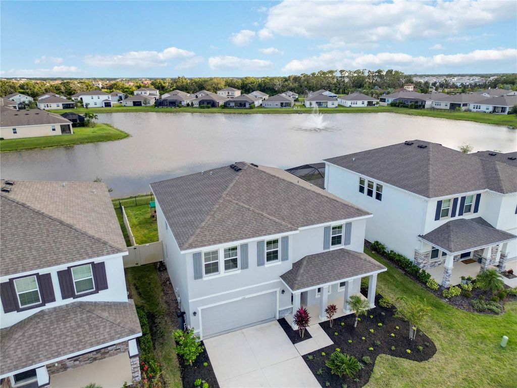 Photo of 5307 Grove Mill Loop, Lakewood Ranch, FL 34211 (MLS # A4666946)