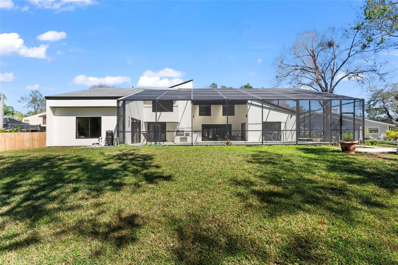 PINE HOLLOW - Residential
