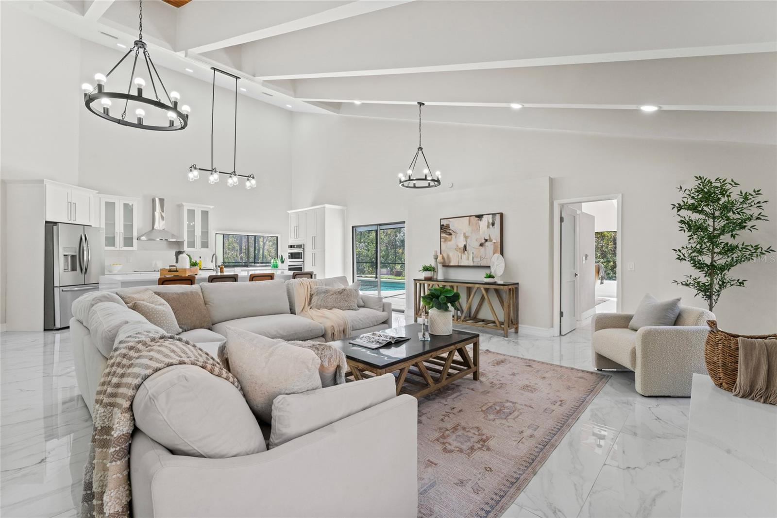PINE HOLLOW - Residential