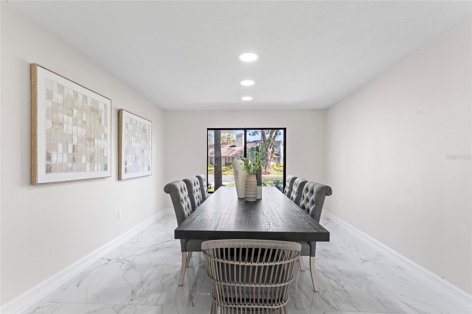 PINE HOLLOW - Residential