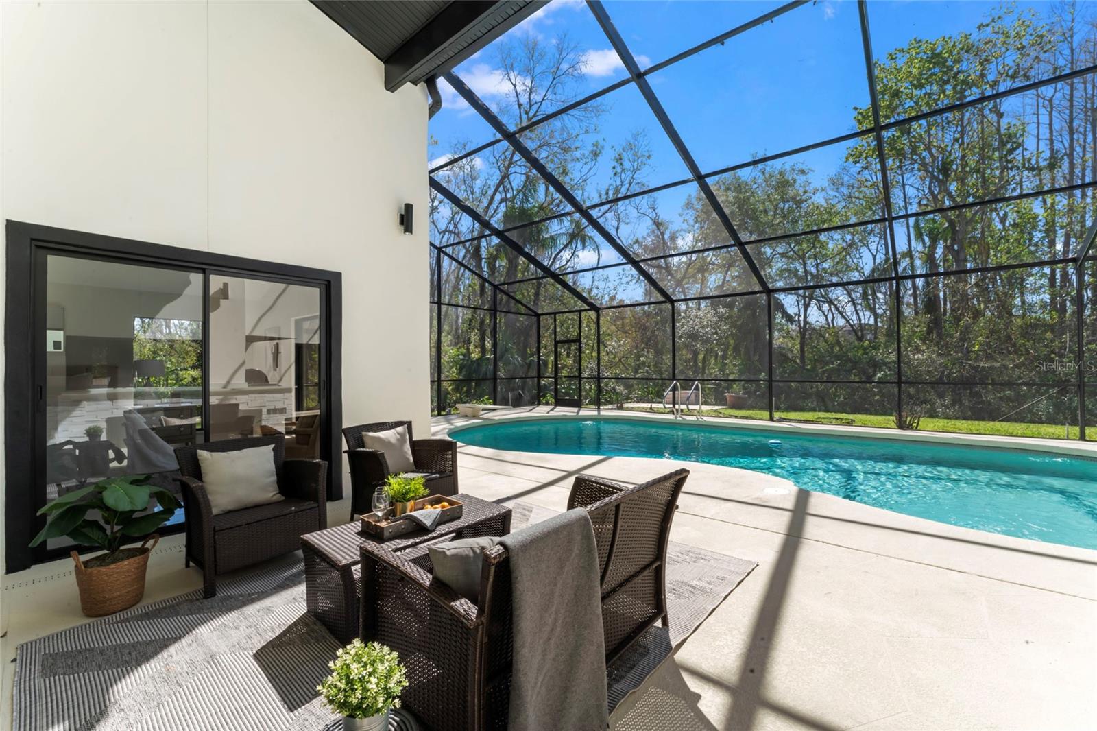 PINE HOLLOW - Residential