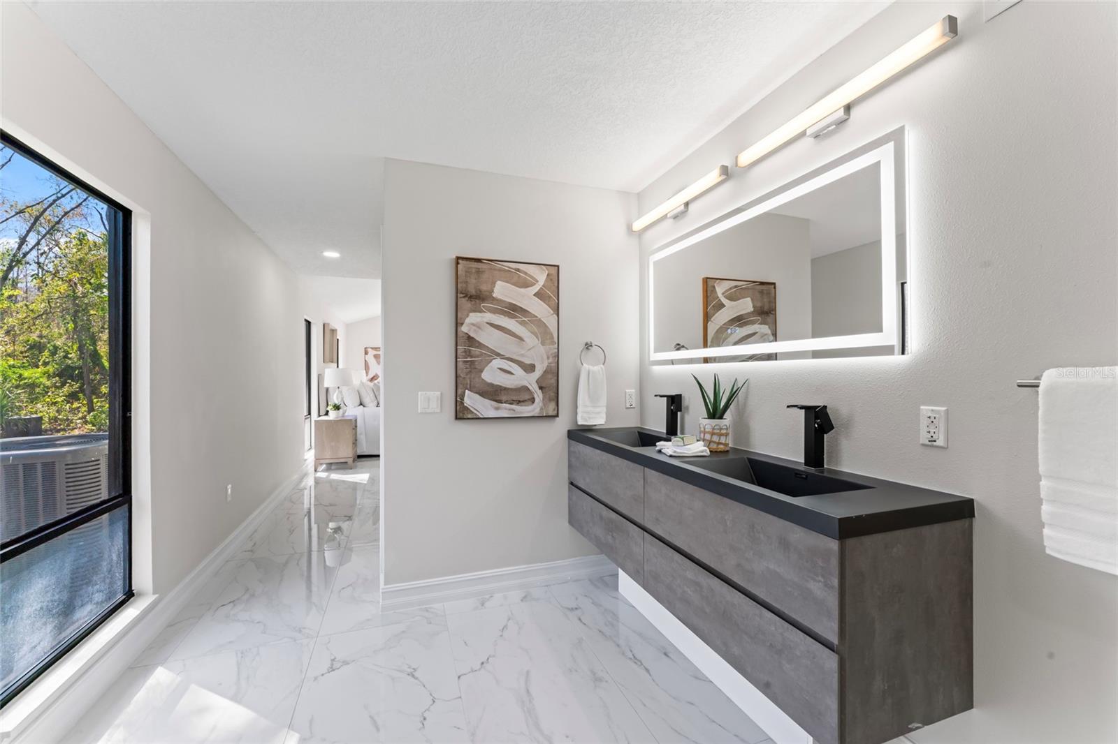 PINE HOLLOW - Residential