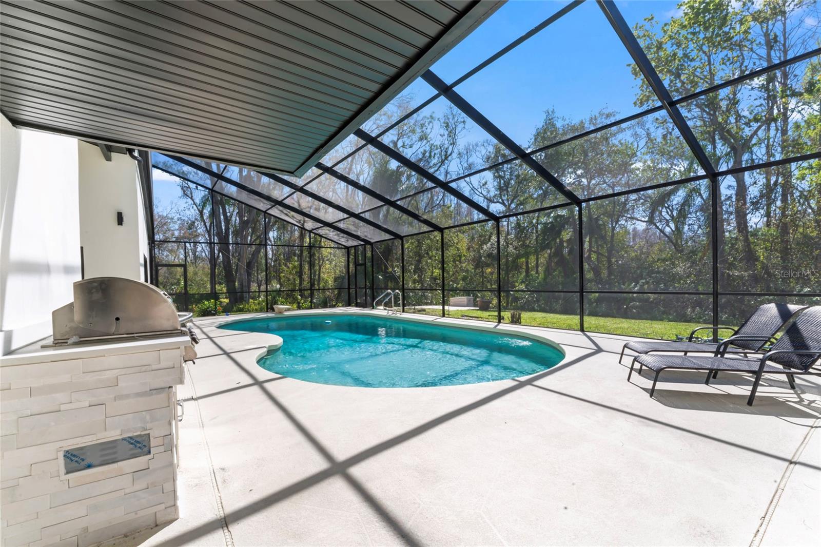 PINE HOLLOW - Residential