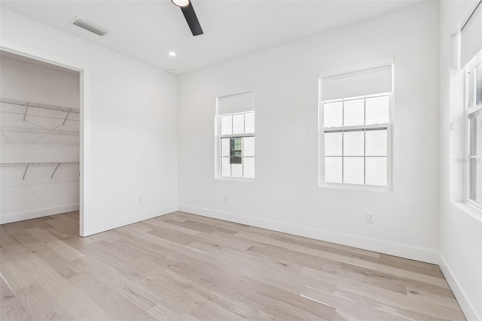 CANVAS WAD - Residential