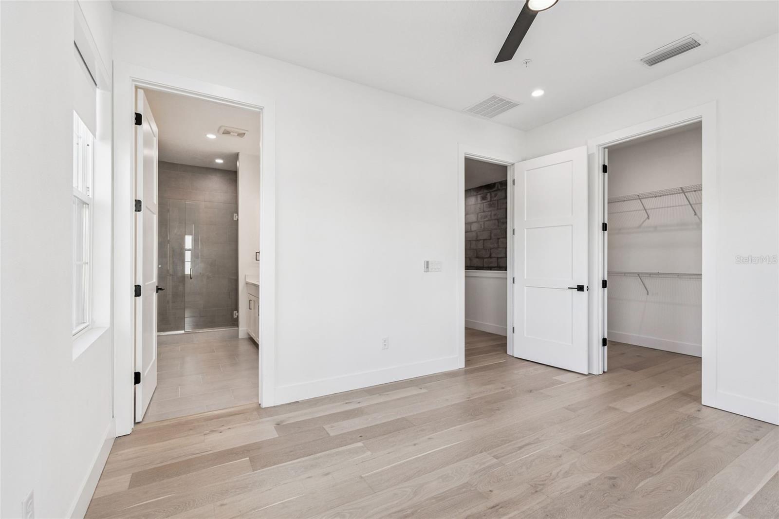 CANVAS WAD - Residential