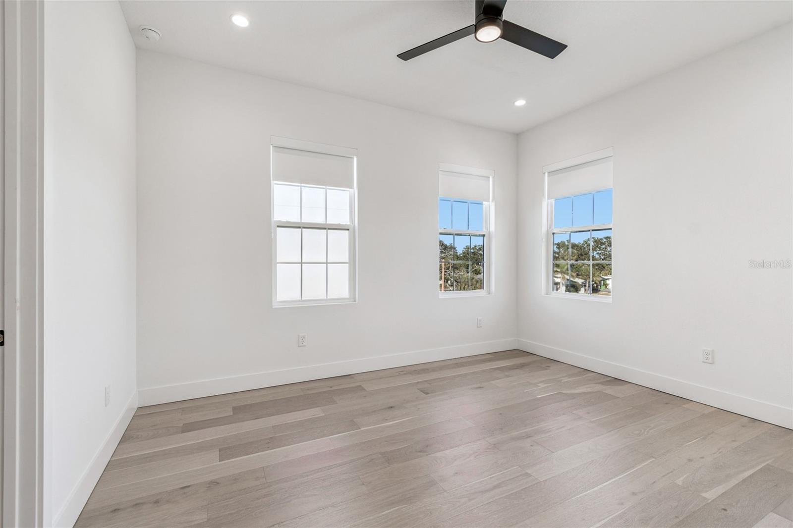 CANVAS WAD - Residential