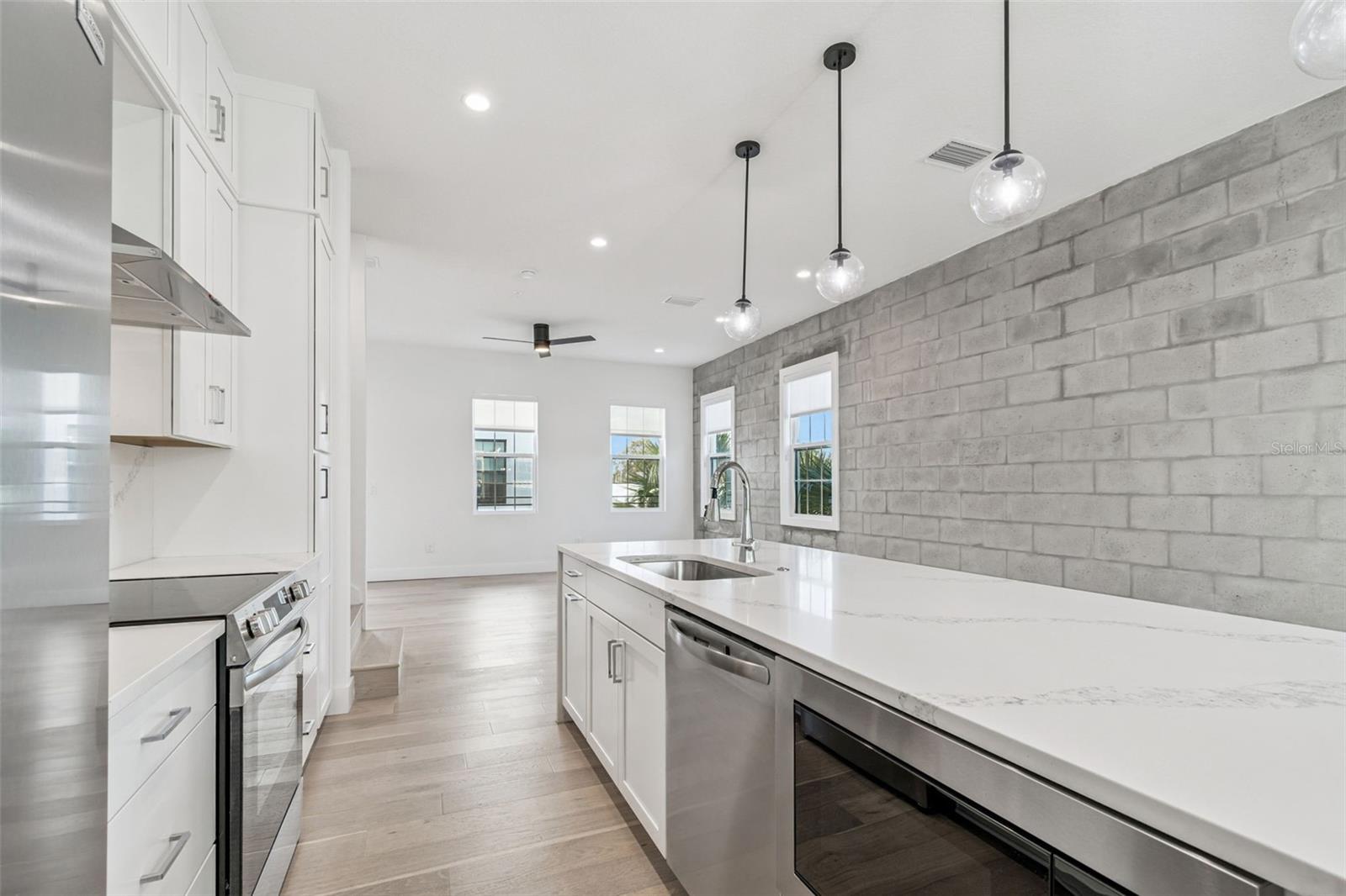 CANVAS WAD - Residential