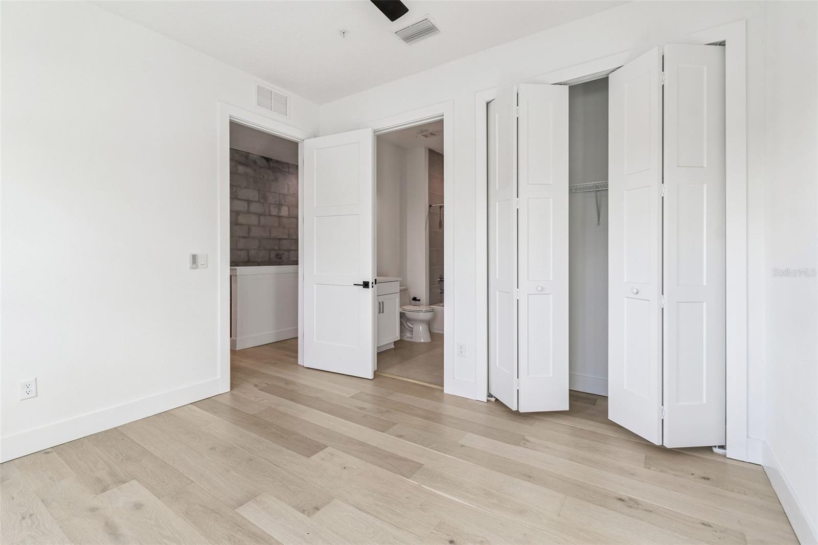 CANVAS WAD - Residential