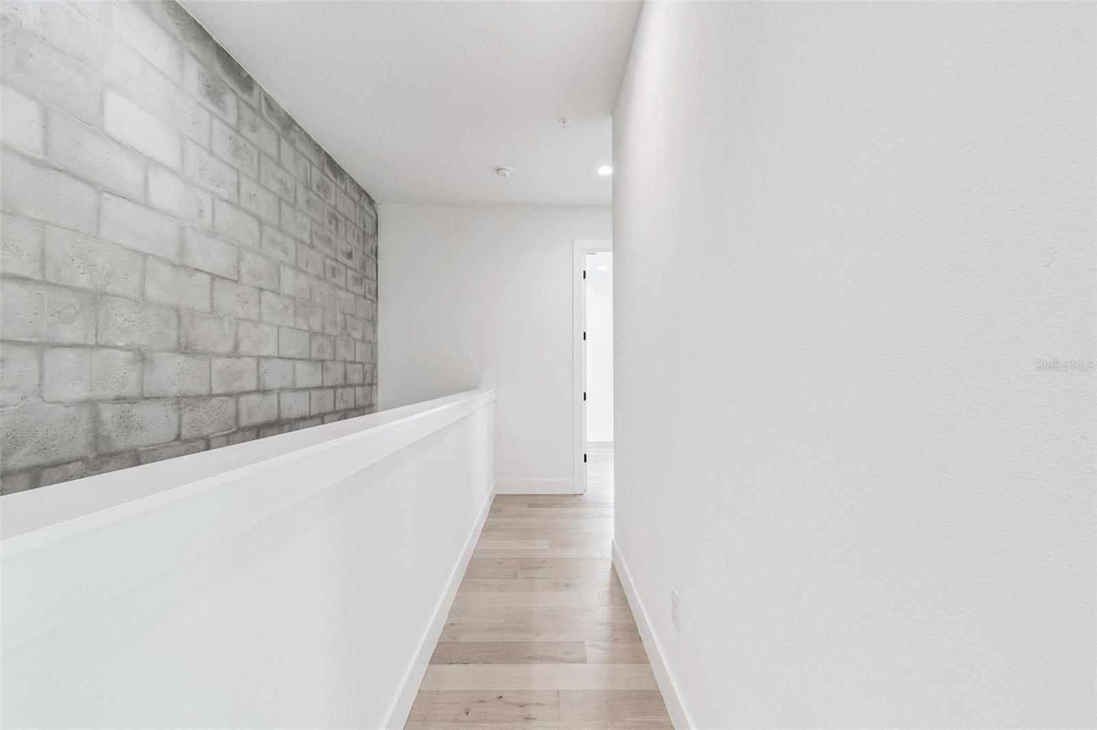 CANVAS WAD - Residential