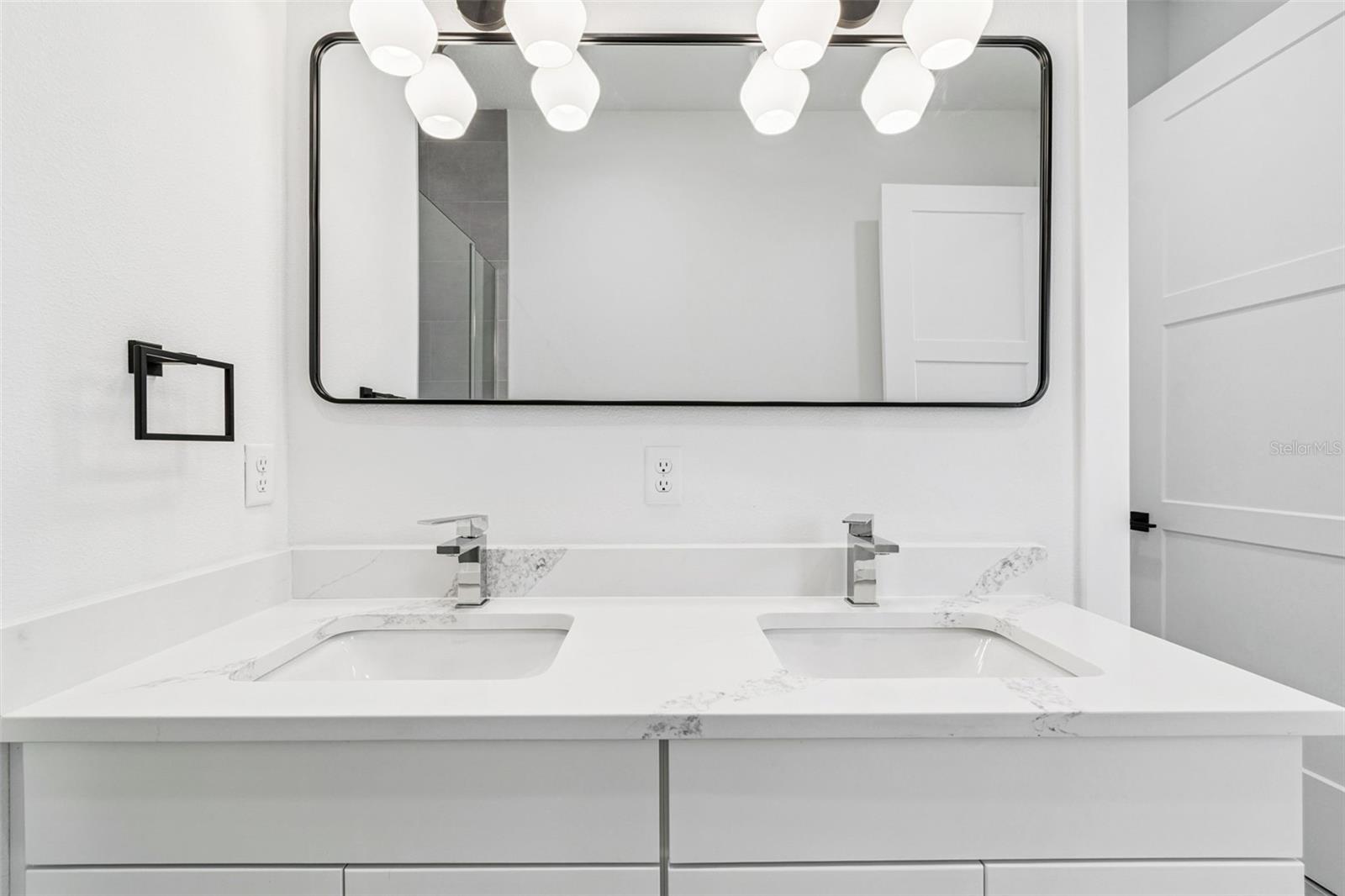 CANVAS WAD - Residential