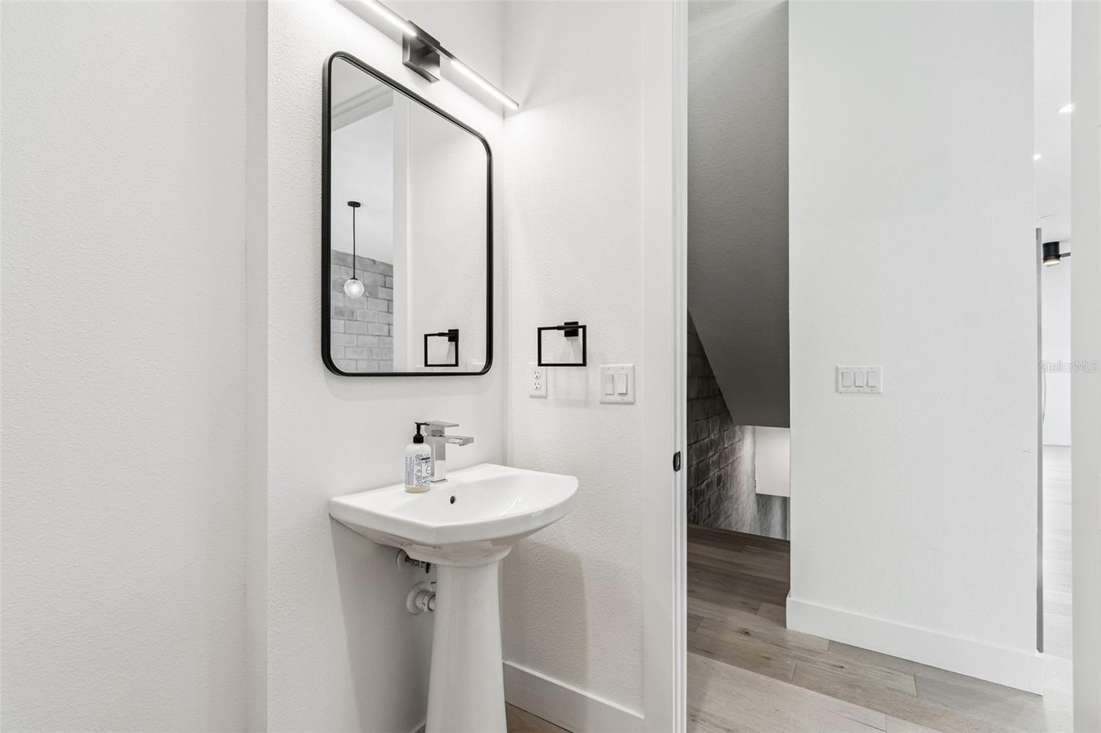 CANVAS WAD - Residential