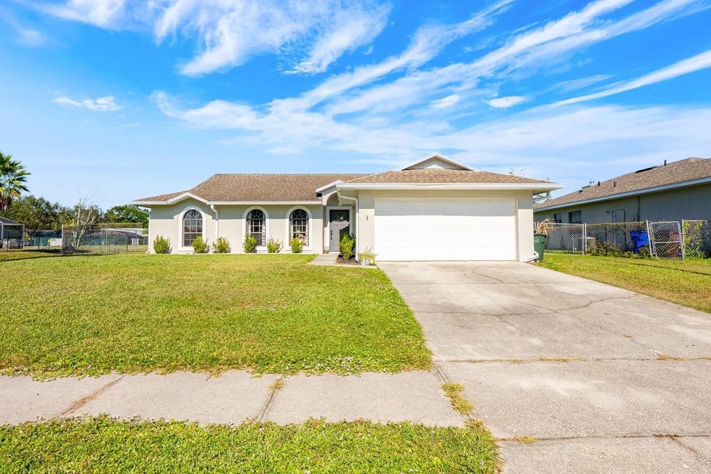 Photo of 3606 Tree Line Way, Saint Cloud, FL 34769 (MLS # O6362837)