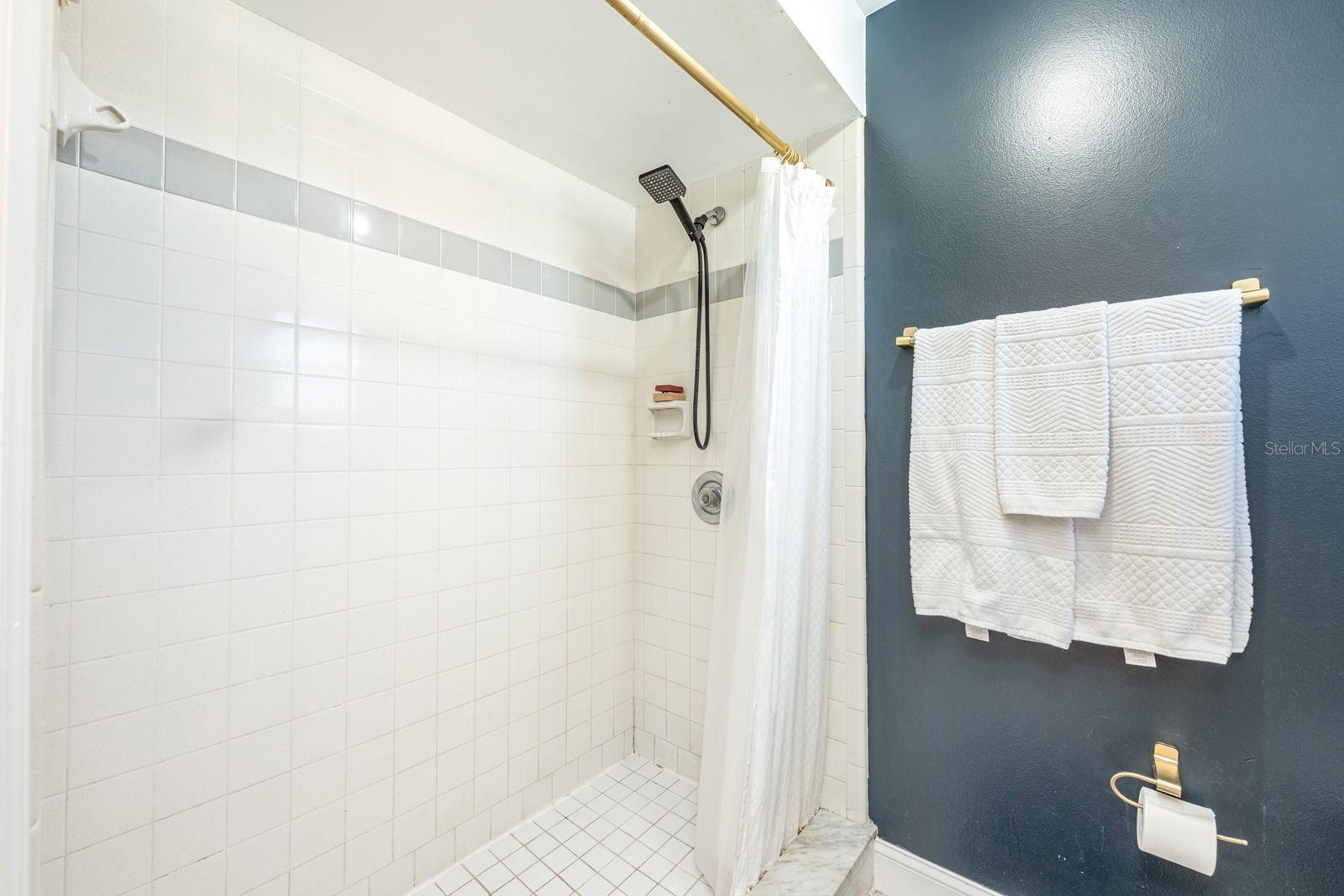 PINE CHASE ESTATES UNIT 1 - Residential