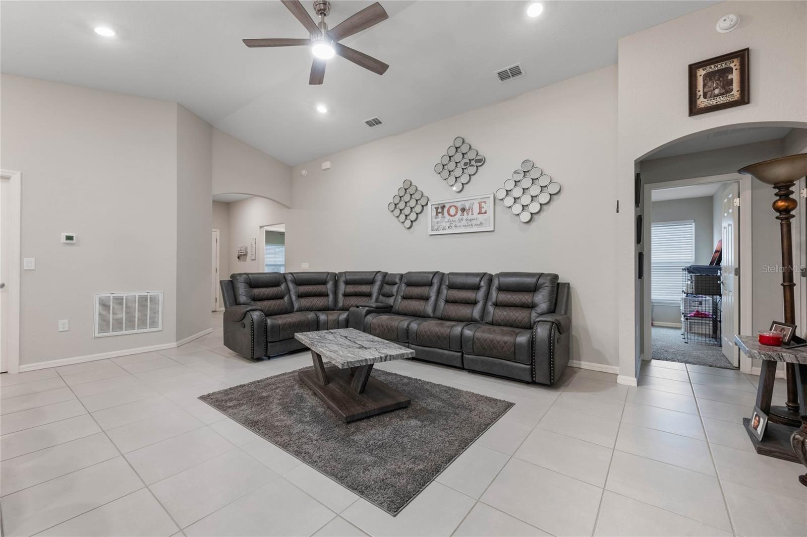 220 FOXTAIL LOOP