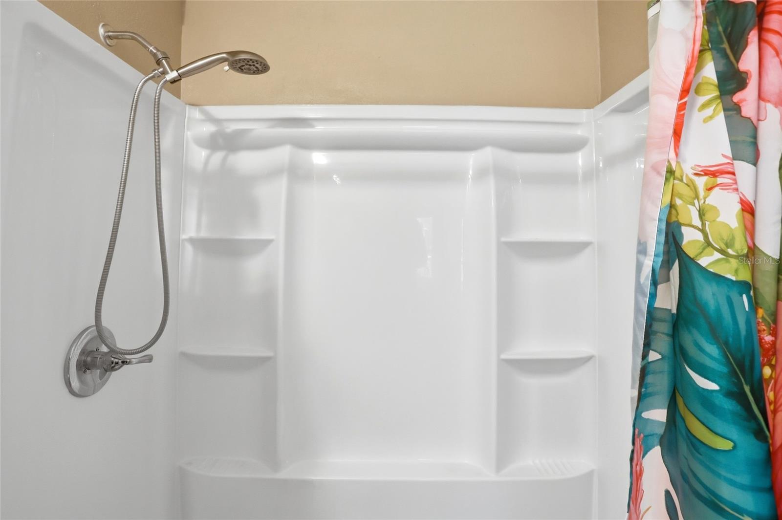 LAKE CRESCENT PINES - Residential