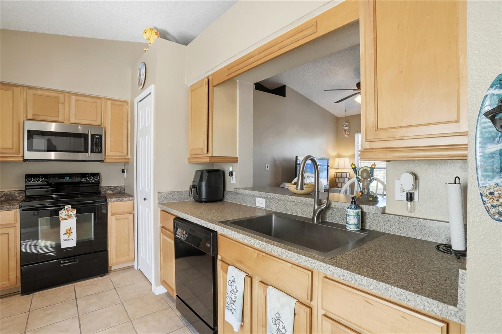 LAKE CRESCENT PINES - Residential