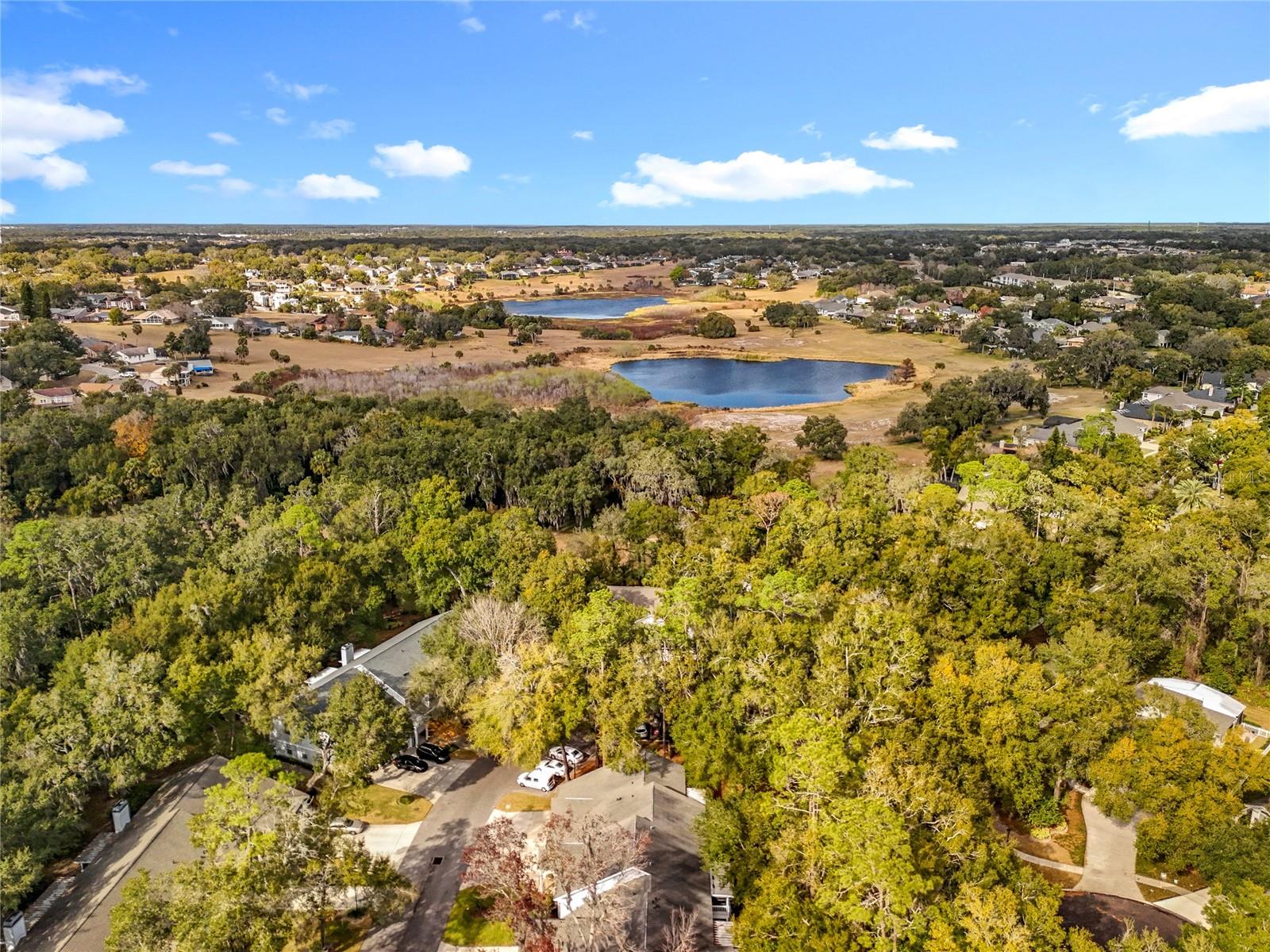 COACH HOMES AT ERROL PH 01 - Residential