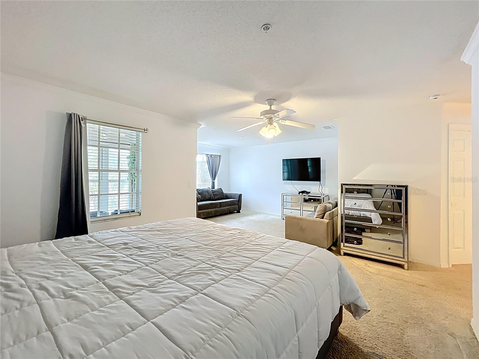 COACH HOMES AT ERROL PH 01 - Residential