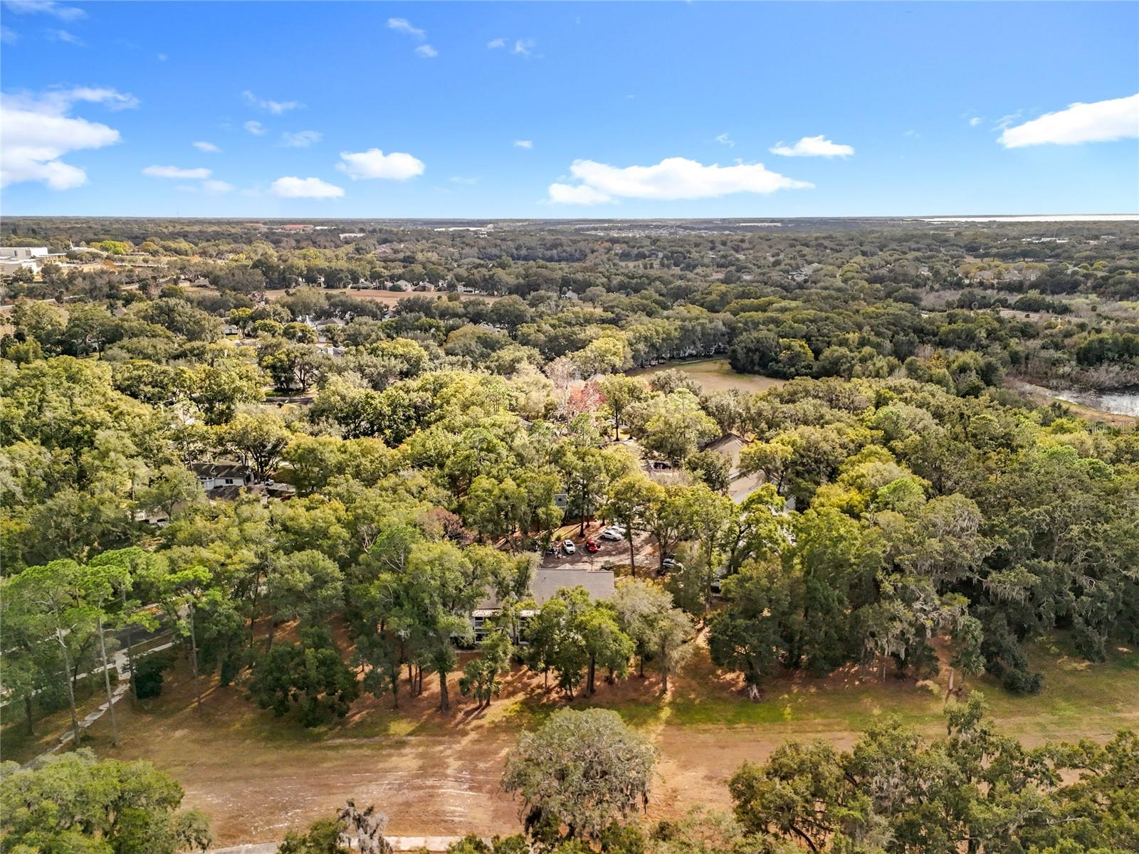 COACH HOMES AT ERROL PH 01 - Residential