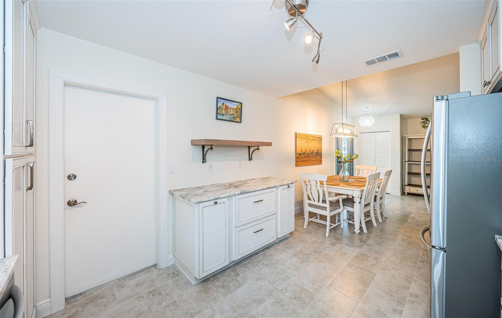 DUNEDIN ISLES COUNTRY CLUB - Residential Lease