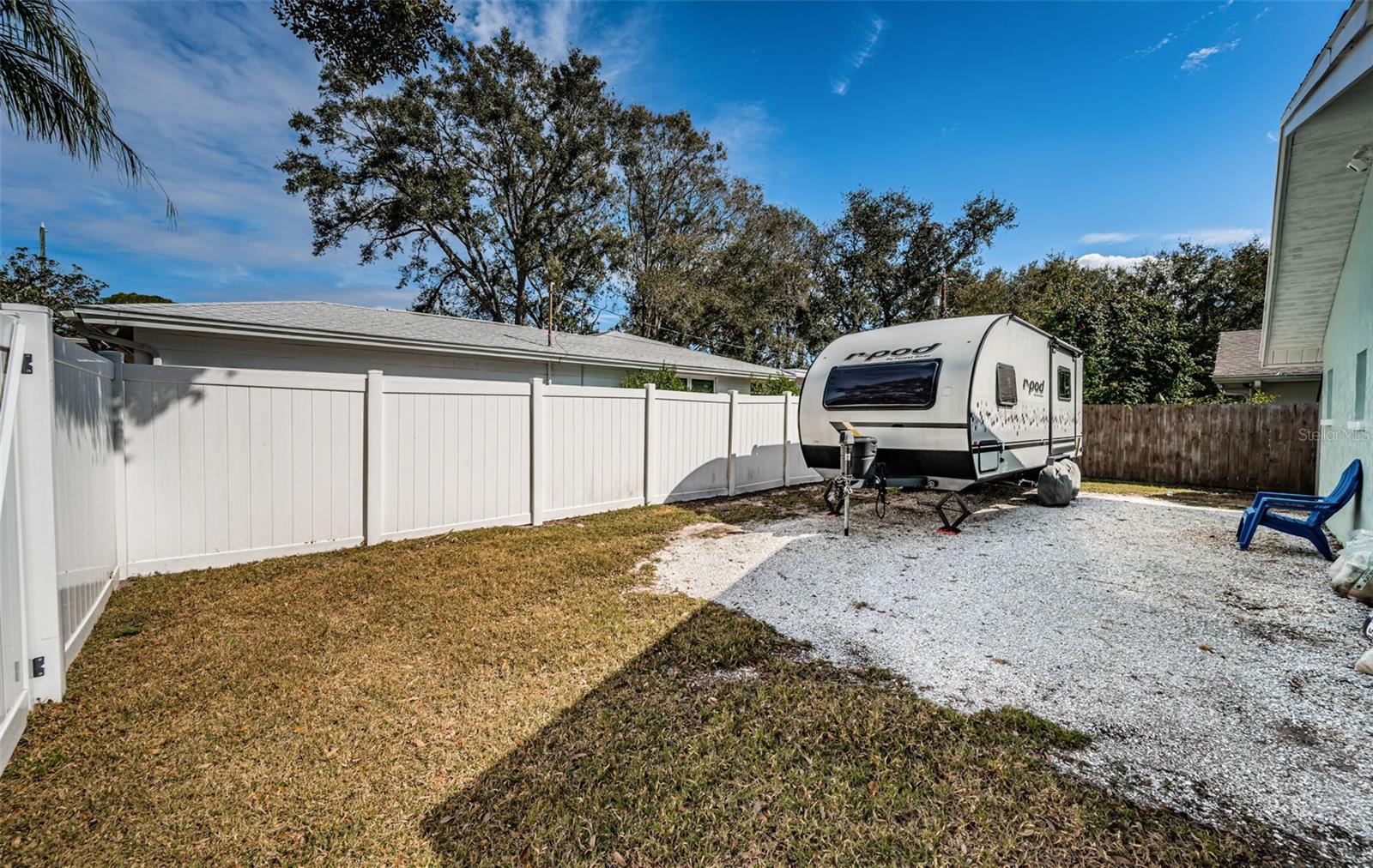 DUNEDIN ISLES COUNTRY CLUB - Residential Lease