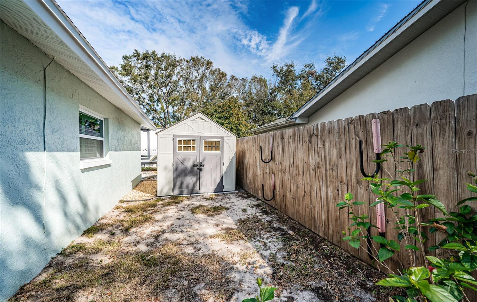 DUNEDIN ISLES COUNTRY CLUB - Residential Lease