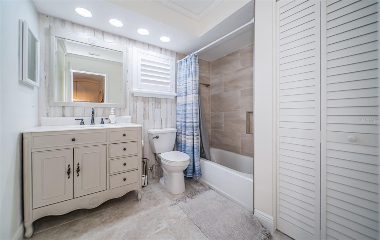 DUNEDIN ISLES COUNTRY CLUB - Residential Lease