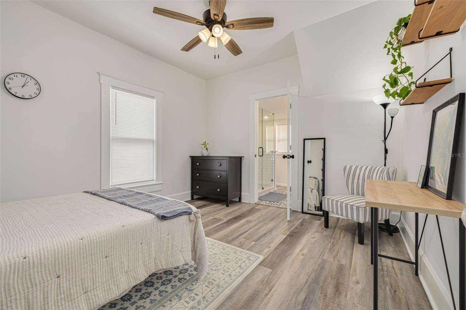 MEADOWBROOK - Residential