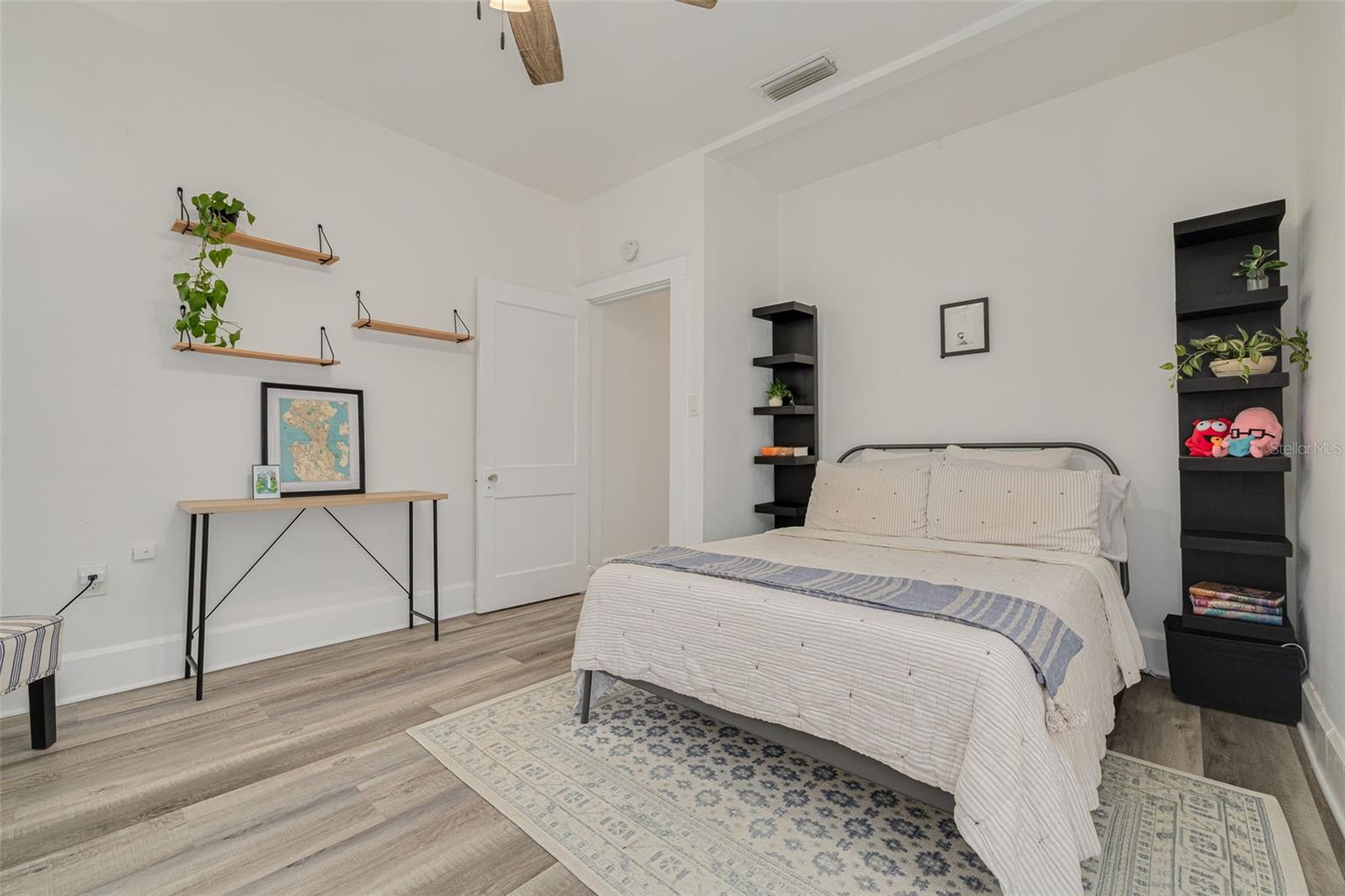 MEADOWBROOK - Residential