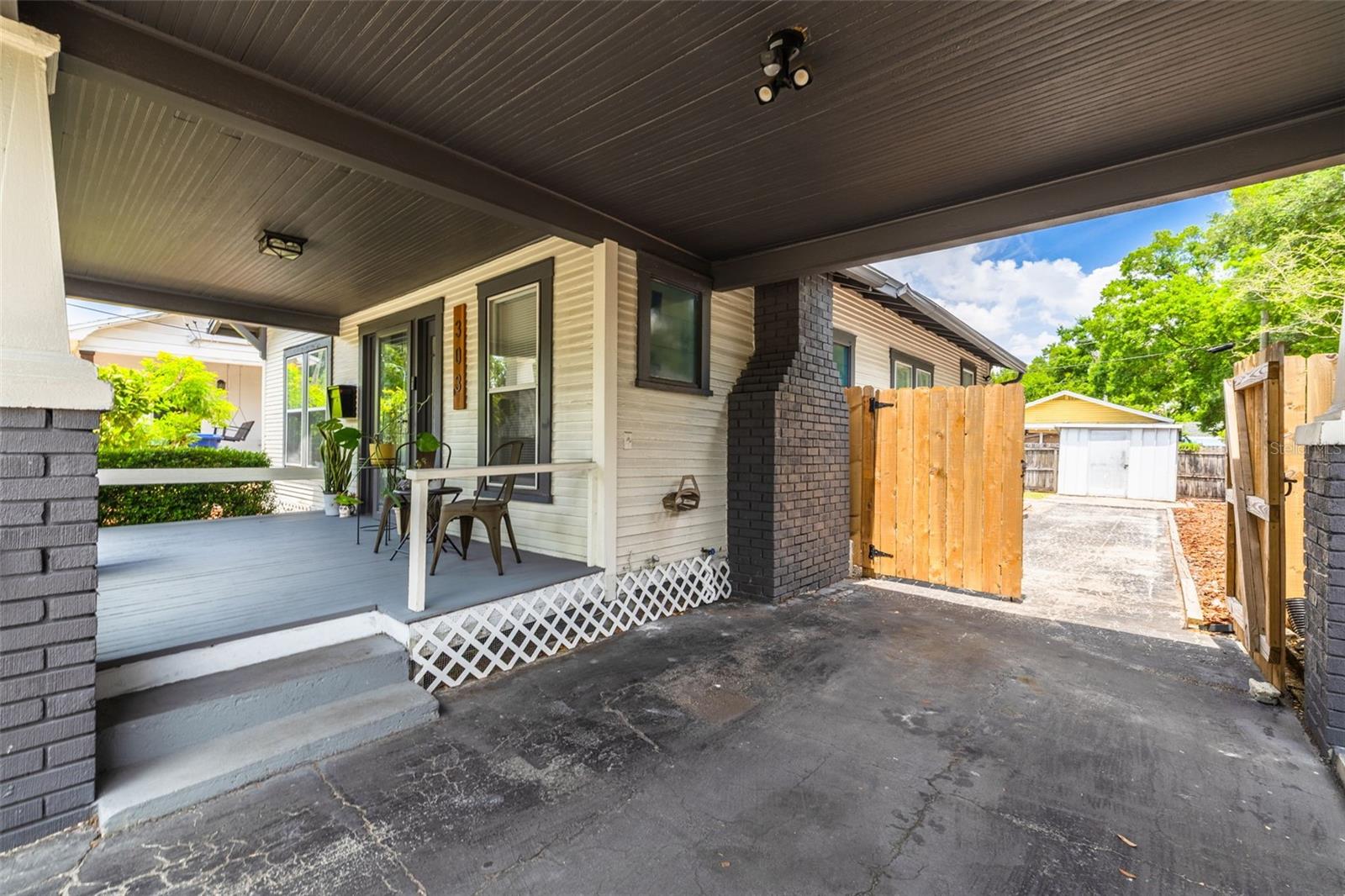 MEADOWBROOK - Residential