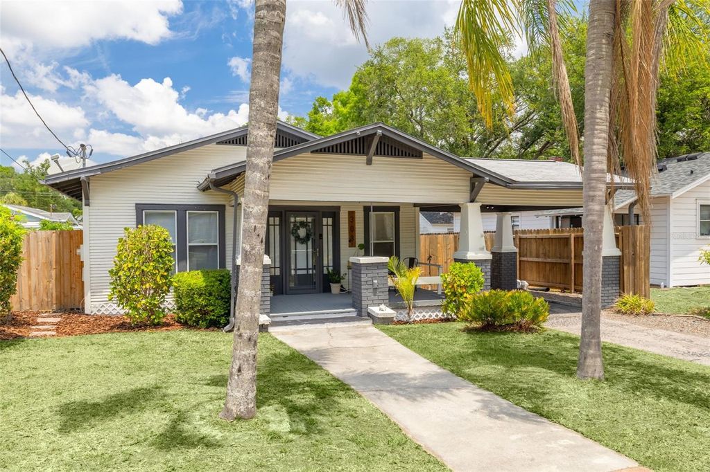 Photo of 303 W Curtis Street, Tampa, FL 33603 (MLS # TB8506115)