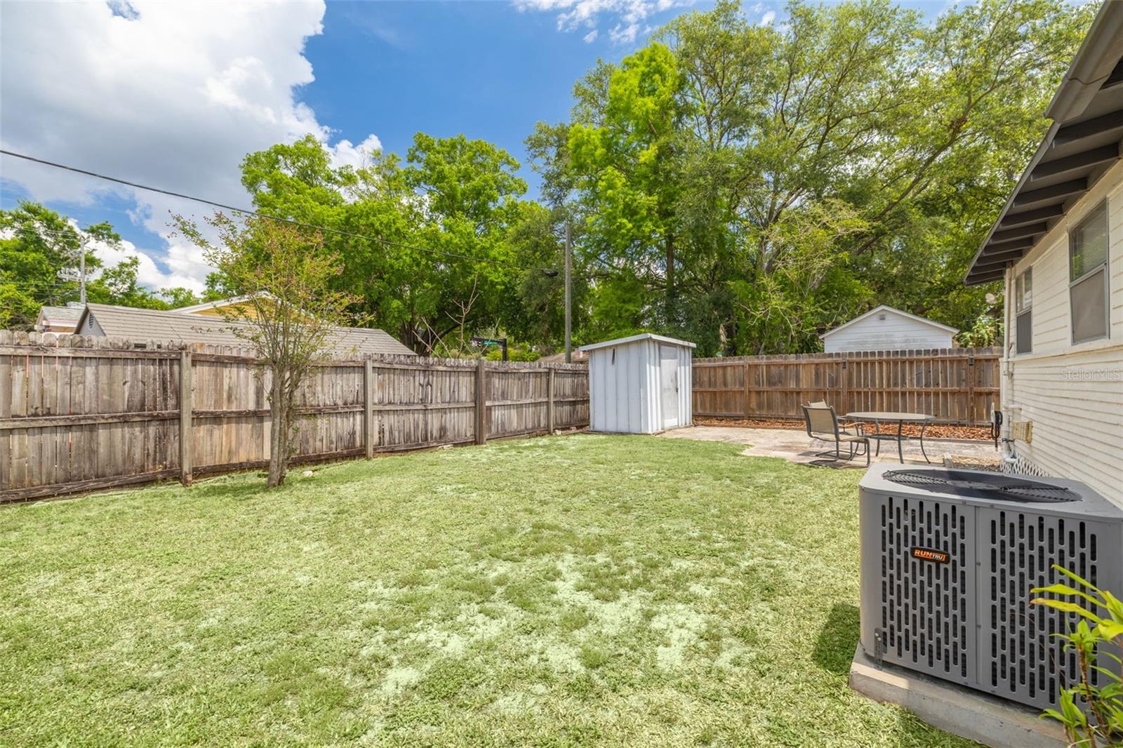 MEADOWBROOK - Residential