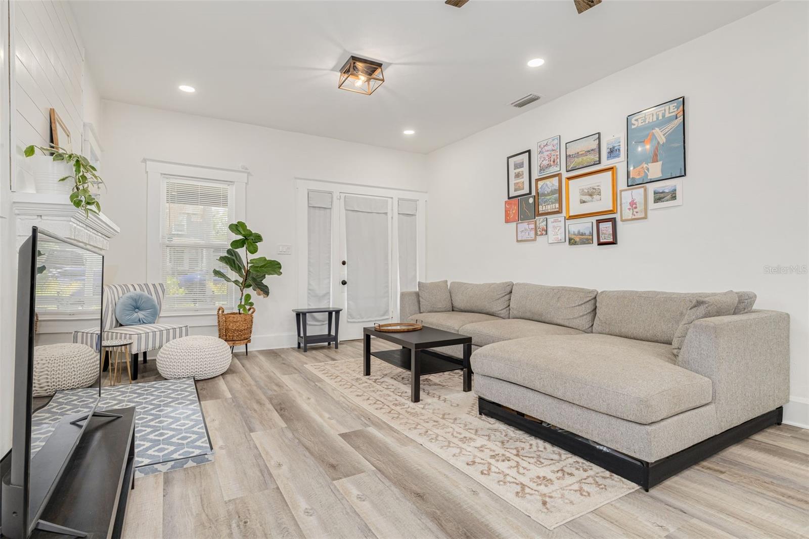 MEADOWBROOK - Residential