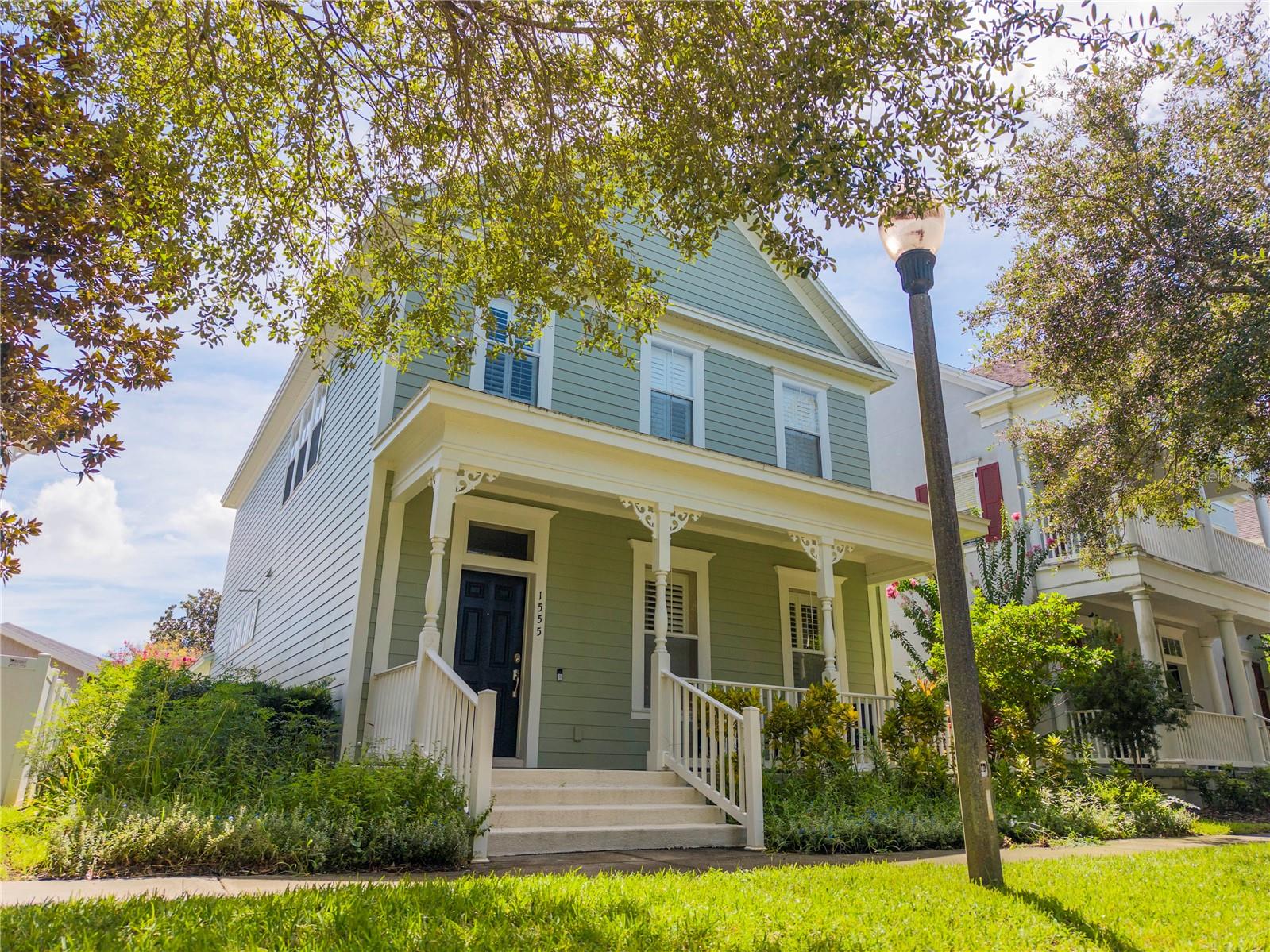 1555 HANKS AVENUE