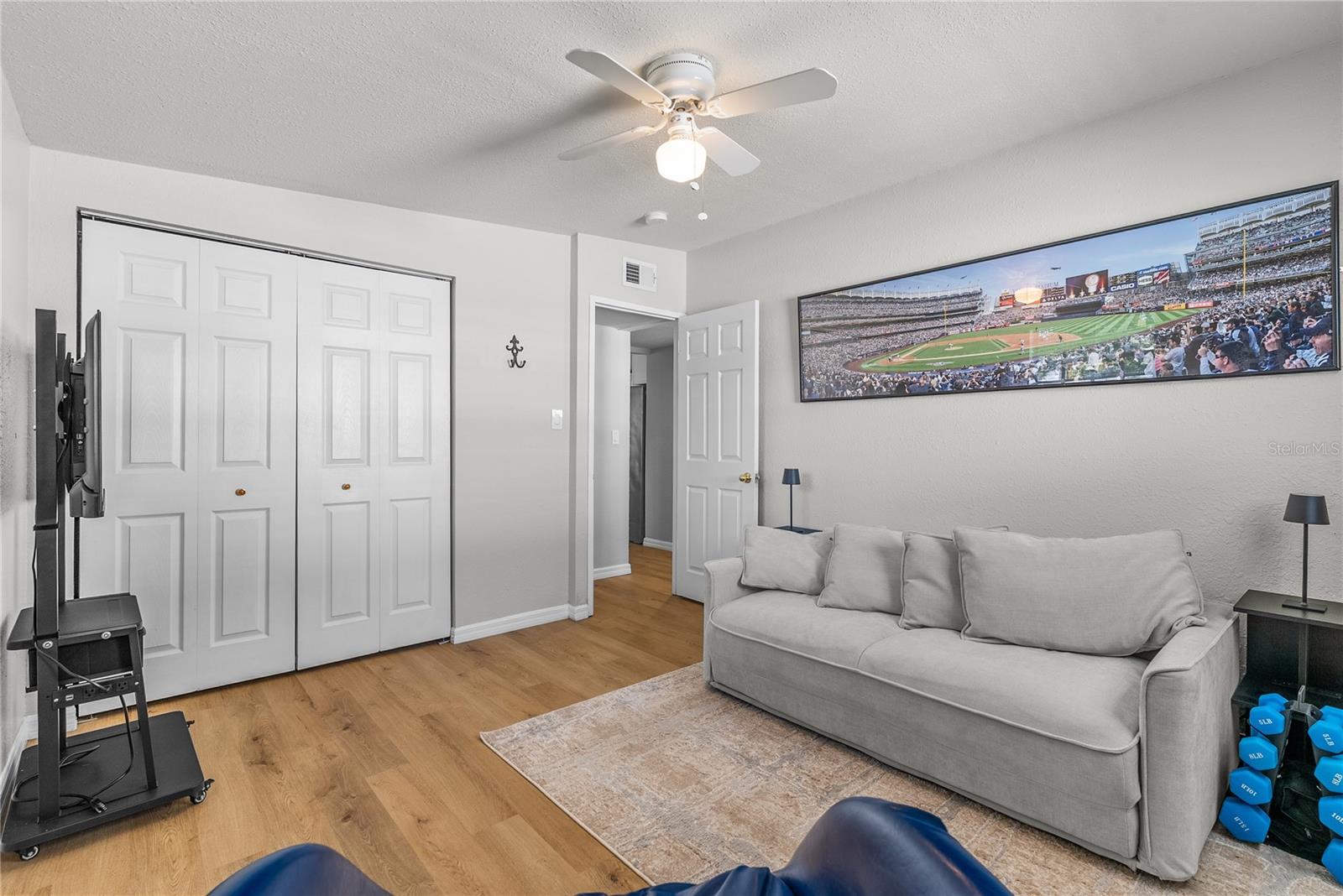 BAY BREEZE - Residential