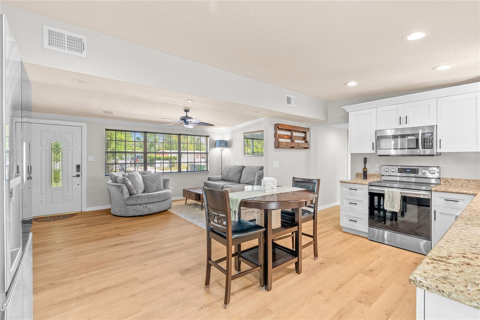 BAY BREEZE - Residential