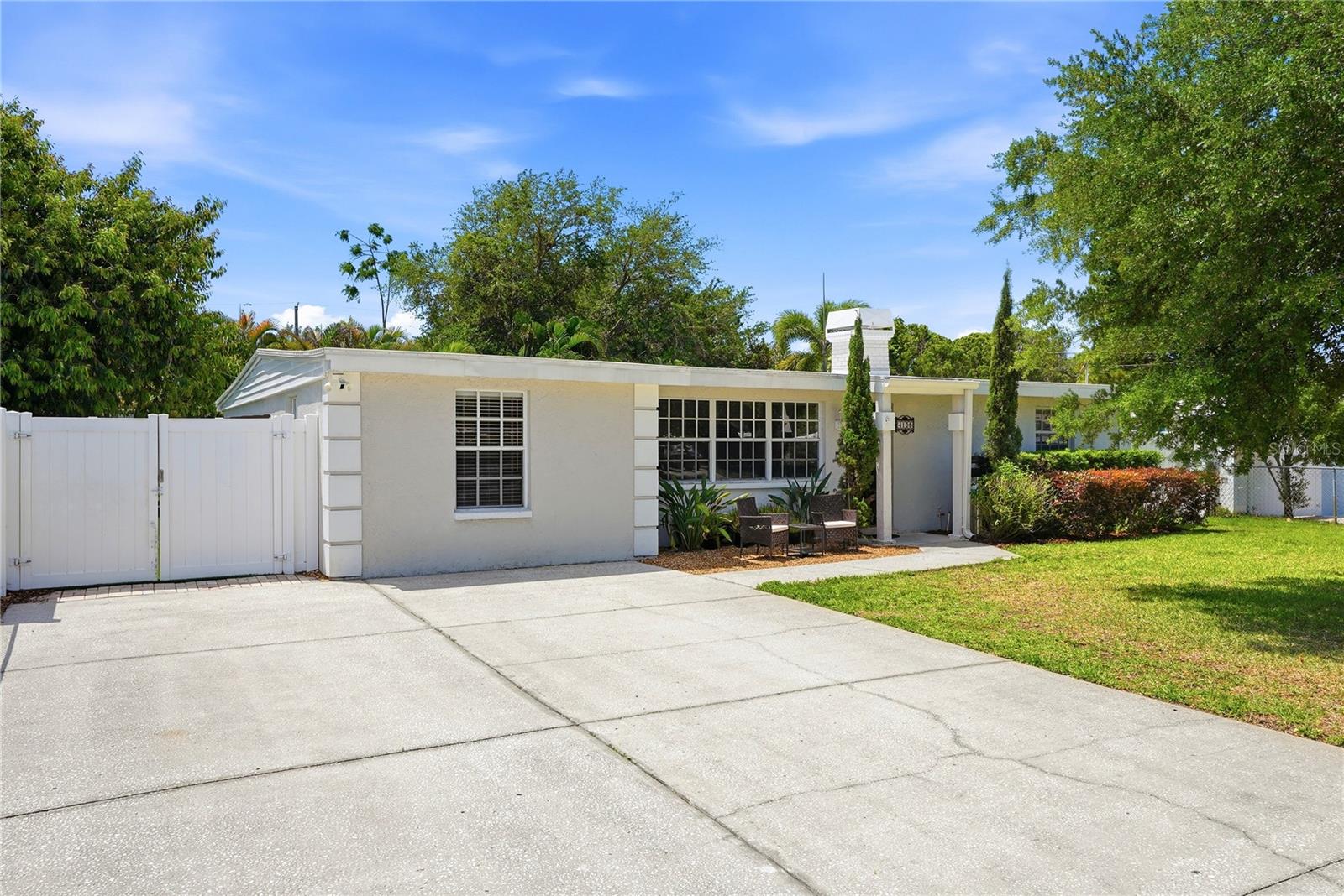 BAY BREEZE - Residential