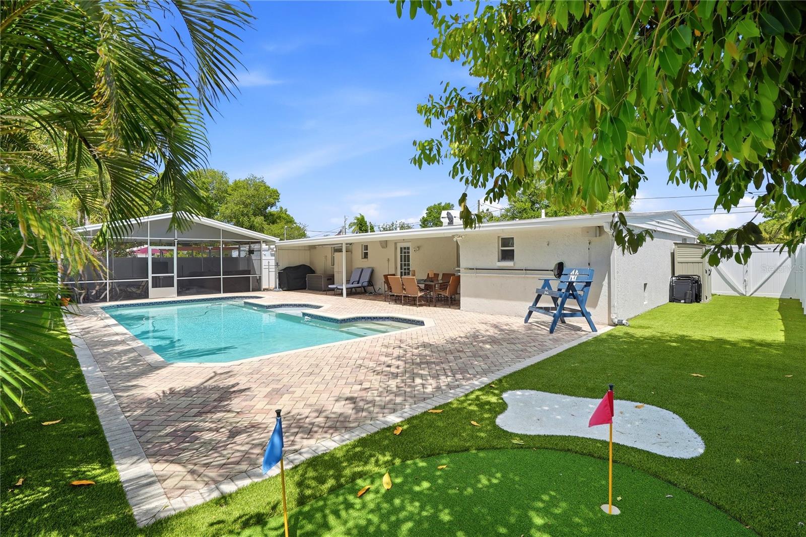 BAY BREEZE - Residential