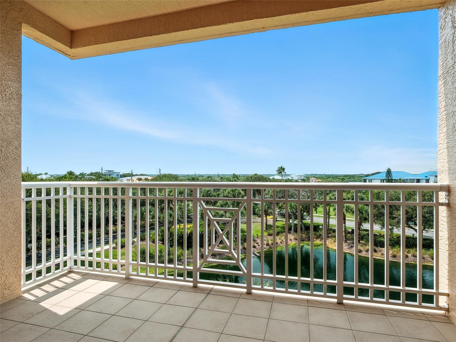 265 MINORCA BEACH WAY 402