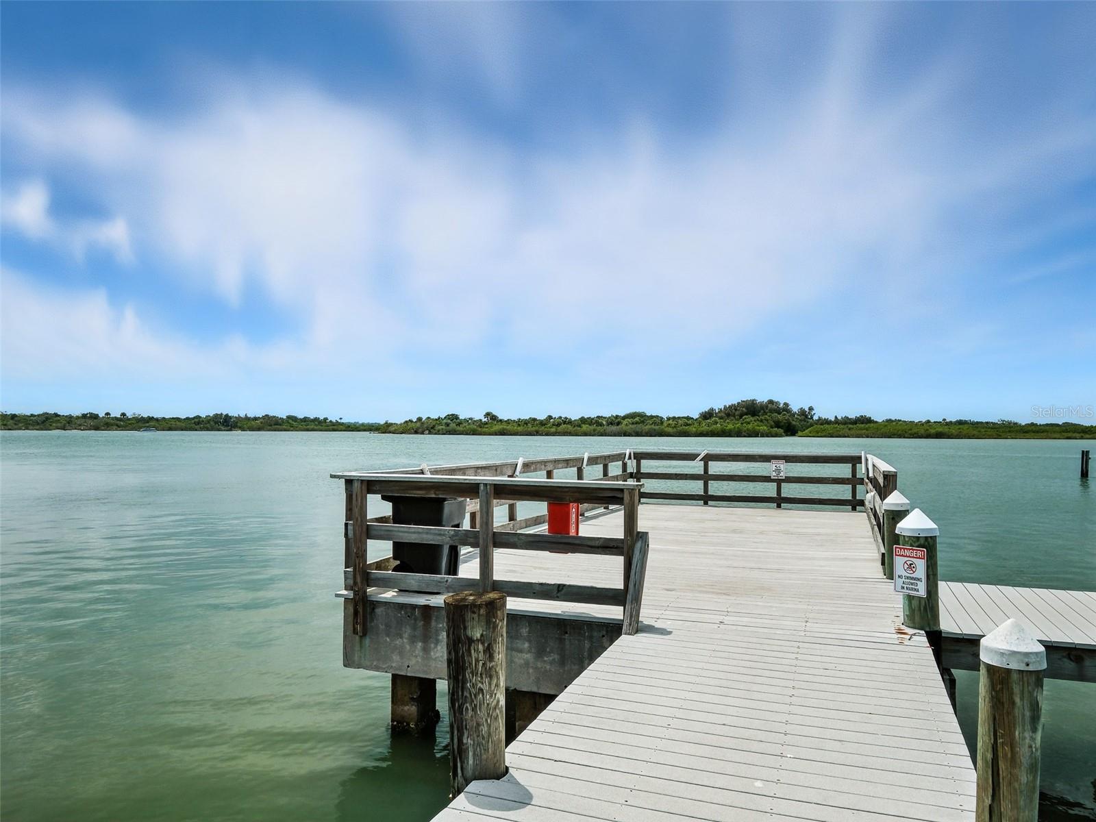 265 MINORCA BEACH WAY 402