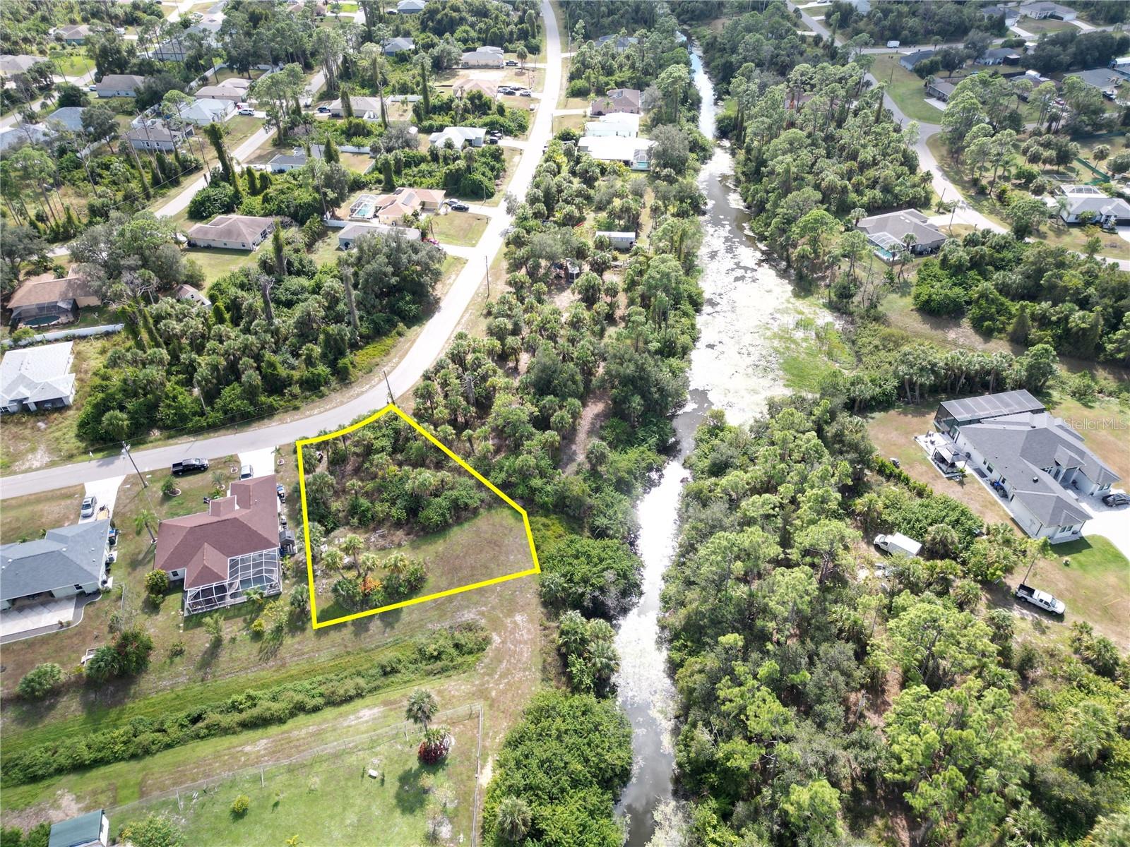 PORT CHARLOTTE SUB 08 - Land