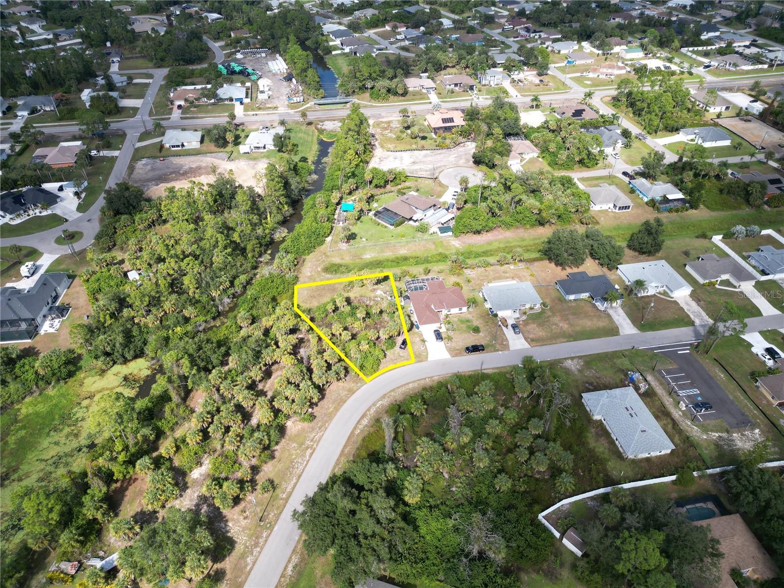 PORT CHARLOTTE SUB 08 - Land