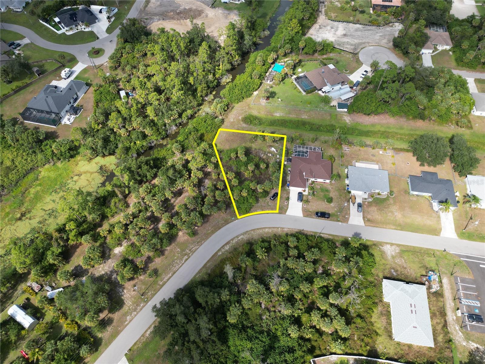 PORT CHARLOTTE SUB 08 - Land